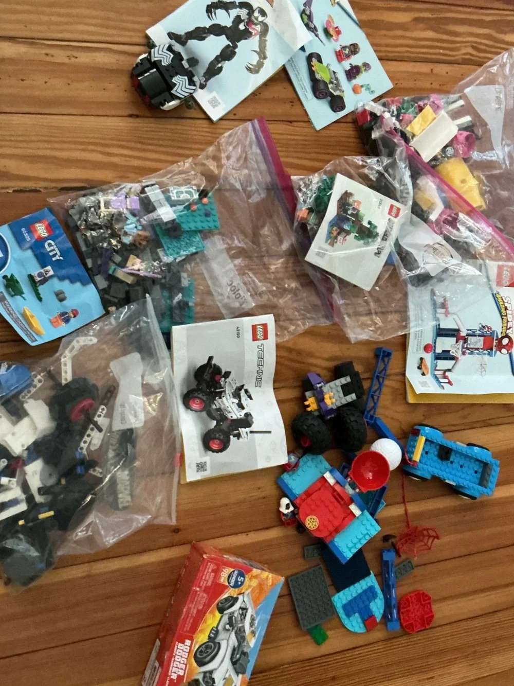 Tons of Legos ! - Picture 6 of 16